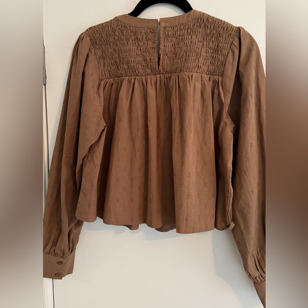 Le Lis Brown Long Sleeve Blouse - Picture 2 of 3